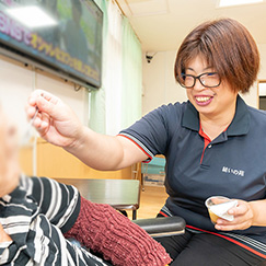 女性スタッフ